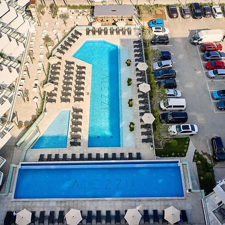 Summer Residence Apartment In Infinity Beach Resort - Parking Мамая Экстерьер фото