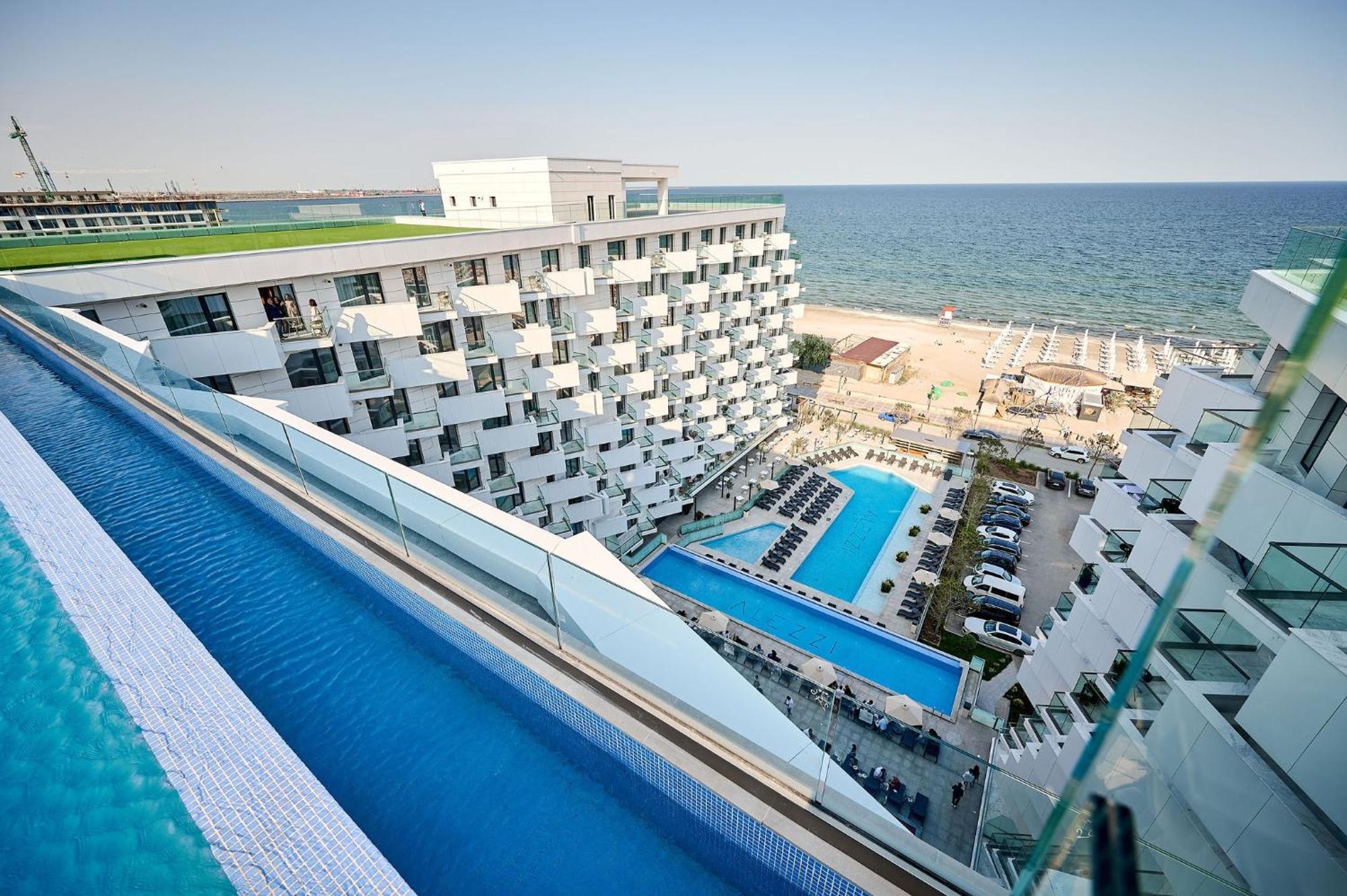 Summer Residence Apartment In Infinity Beach Resort - Parking Мамая Экстерьер фото