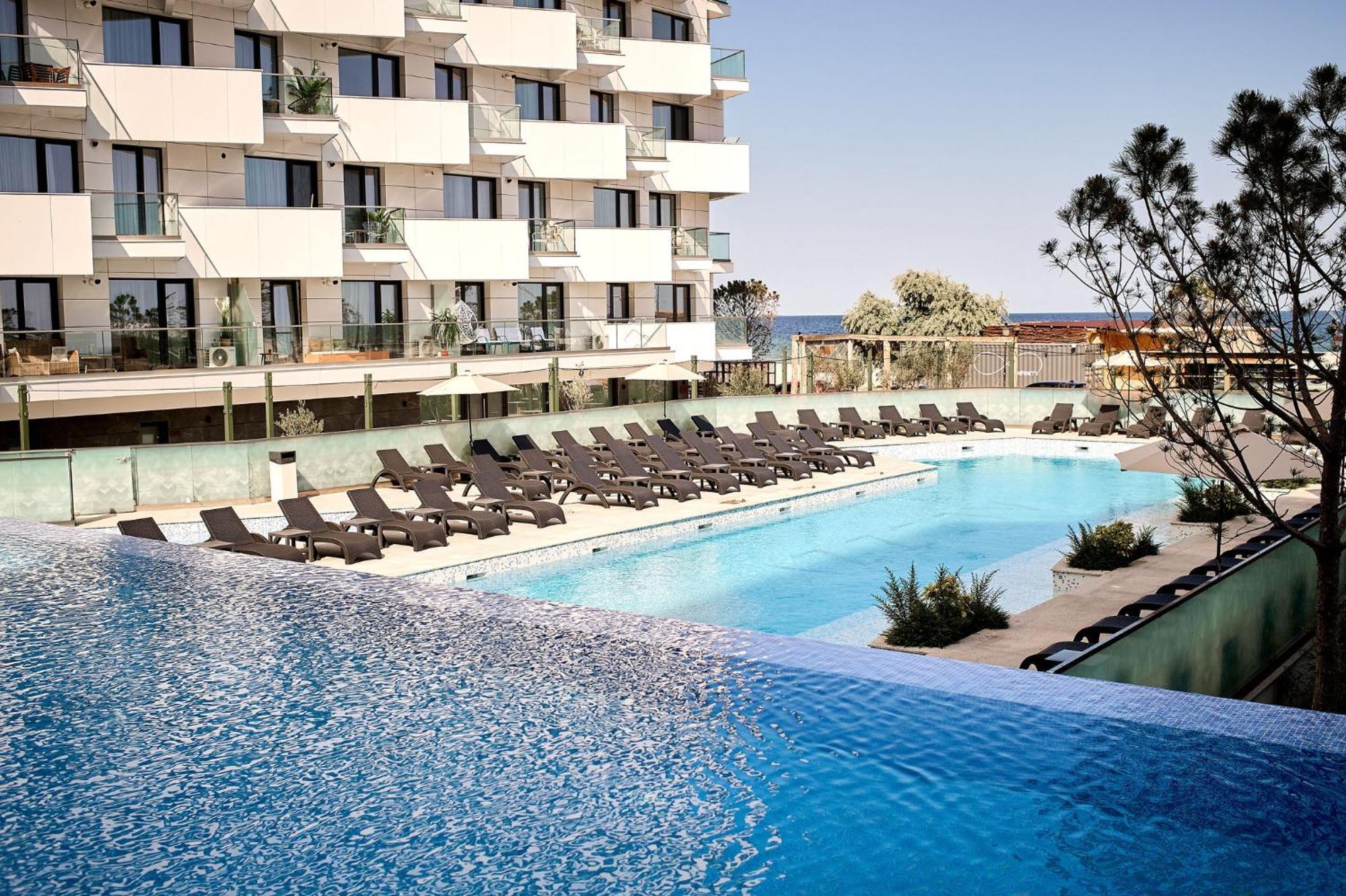 Summer Residence Apartment In Infinity Beach Resort - Parking Мамая Экстерьер фото